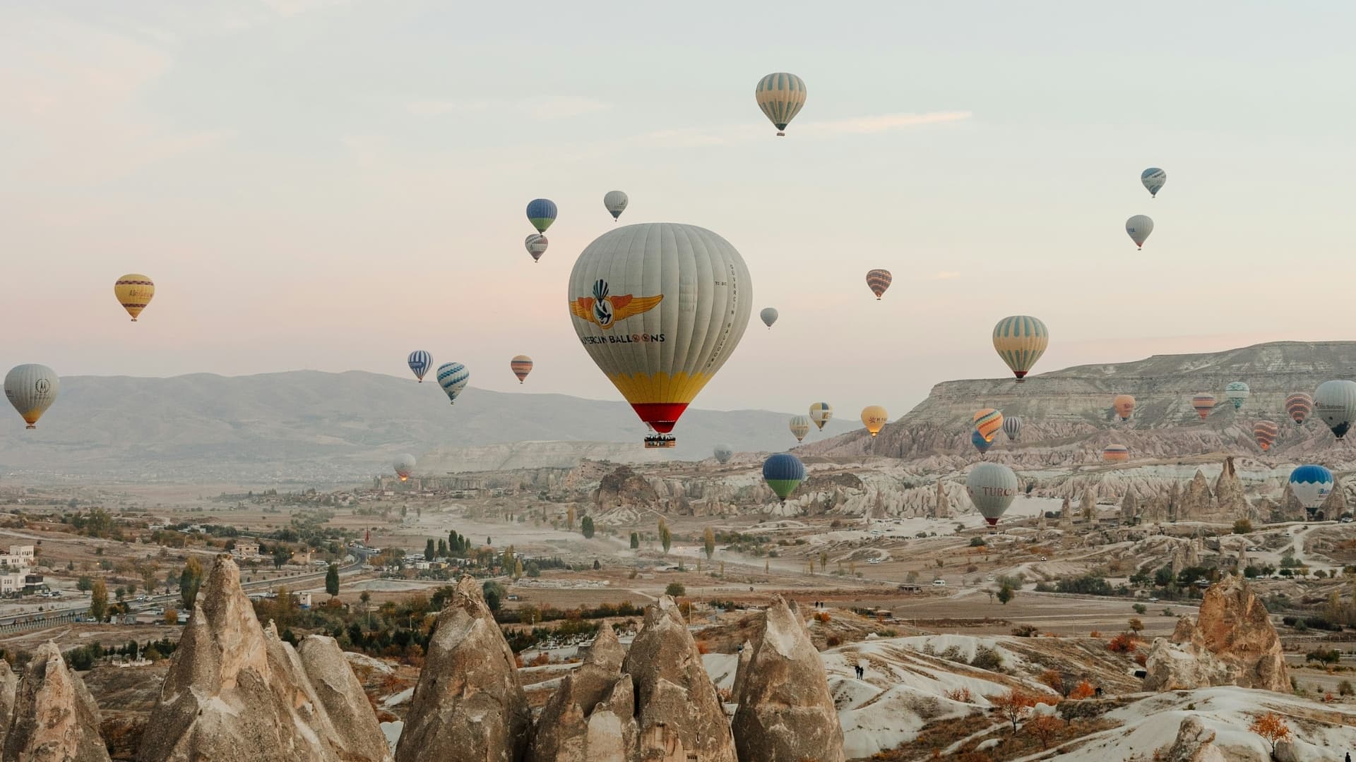 Cappadocia sunrise hot air balloon scenery – Skyway Travel